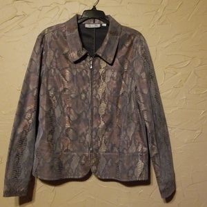 Birch Hill jacket 🛍 2/$7 or 3/$10 or 4/$13 🛍